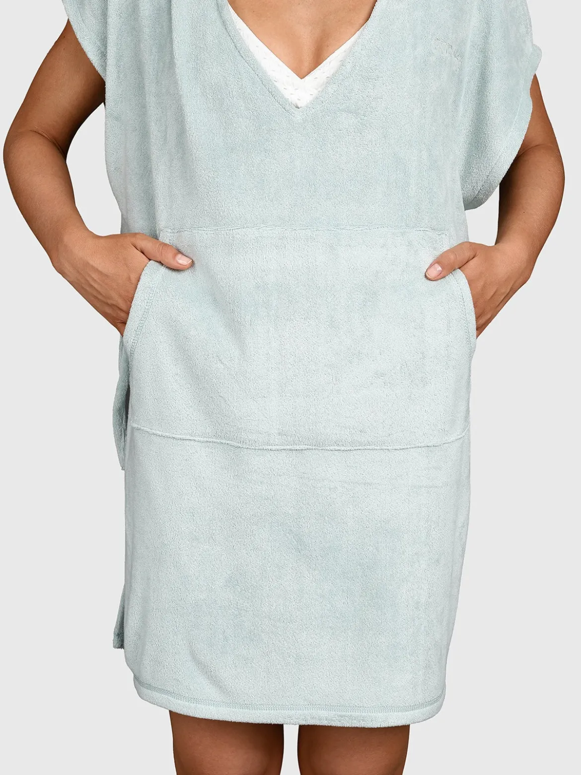 Paige Dames Poncho | Aqua Grey